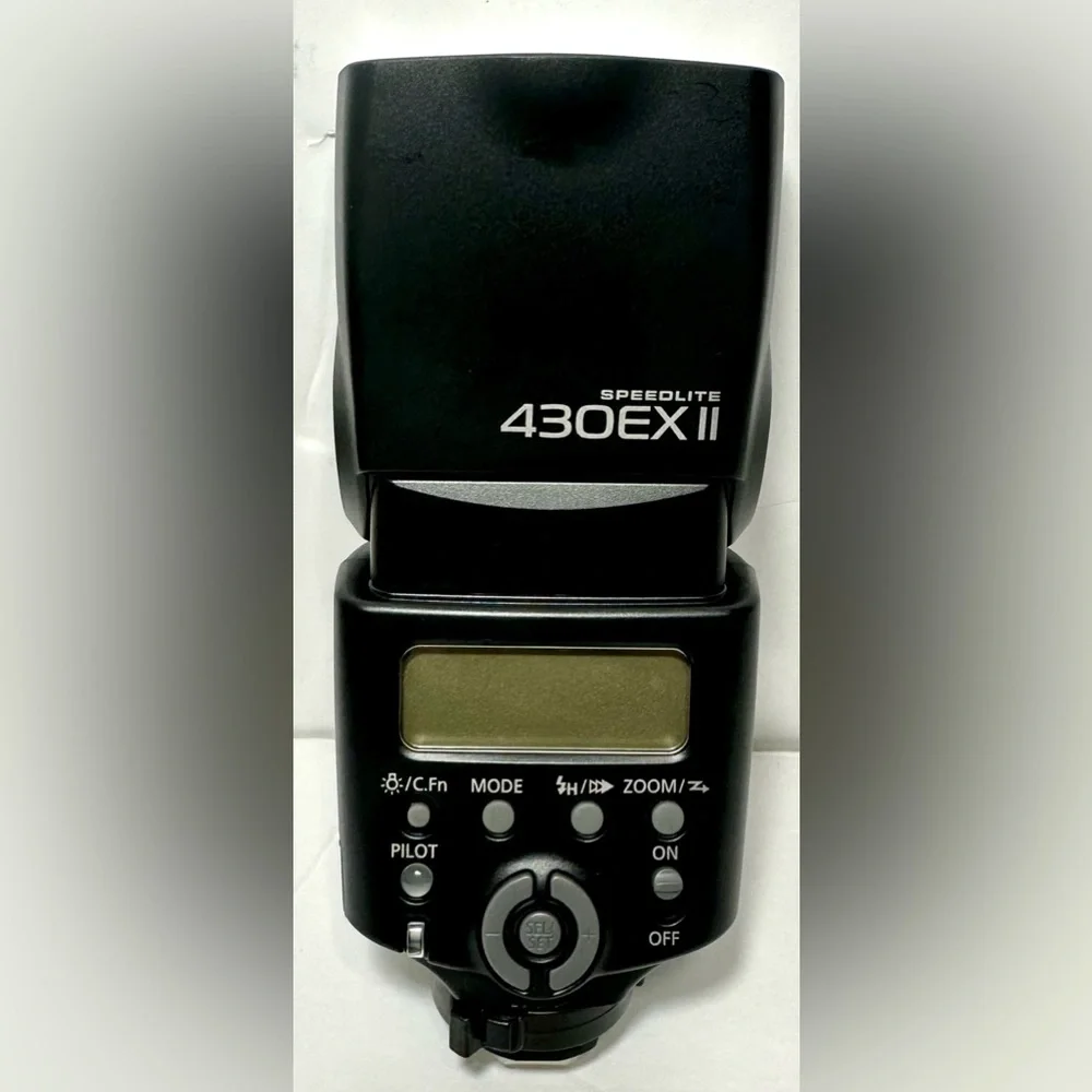 Canon 430EX II Hot Shoe Mount Flash Light for Canon Digital SLR Cameras